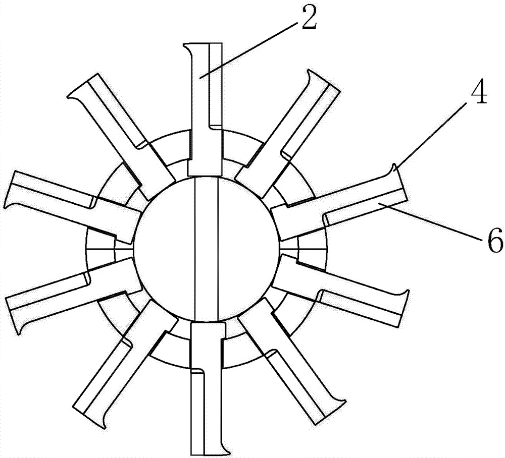 一種新型雙級(jí)真空擠出機(jī)的上級(jí)碎泥裝置的制作方法