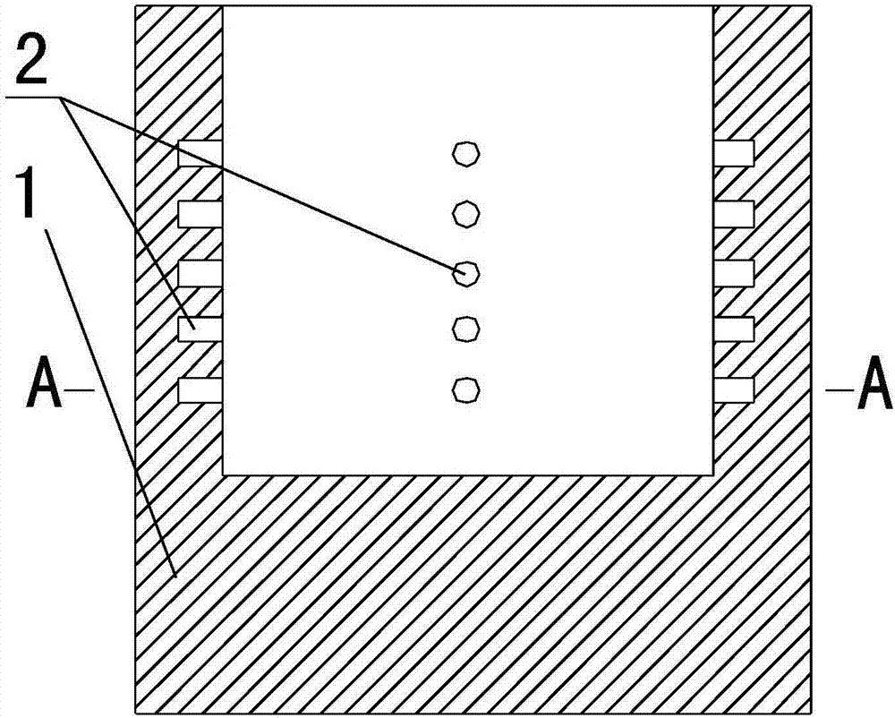 一種可調(diào)節(jié)坩堝高度的保溫裝置的制作方法