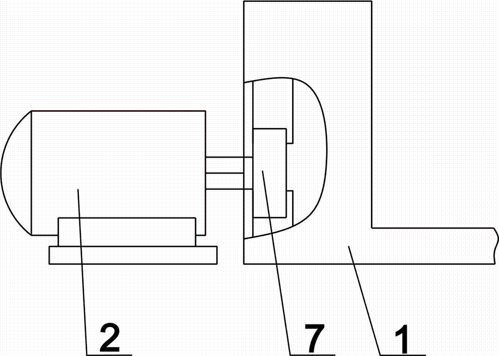 一種卷布機(jī)用差速收卷裝置的制作方法