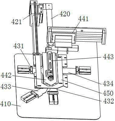 一種基于縫紉平車機(jī)臺(tái)的自動(dòng)封三尖機(jī)的制作方法與工藝