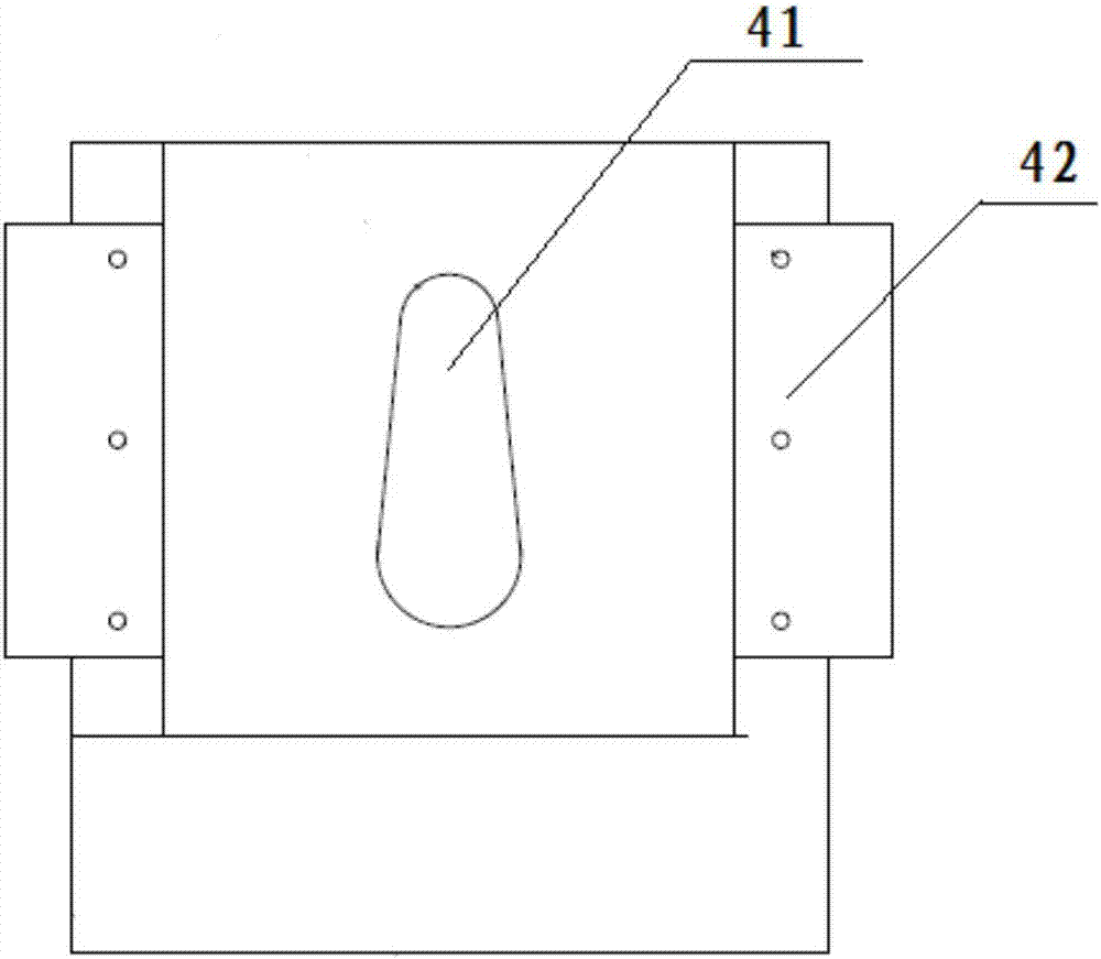 一種用于船廠內(nèi)部使用的簡易廁所的制作方法與工藝