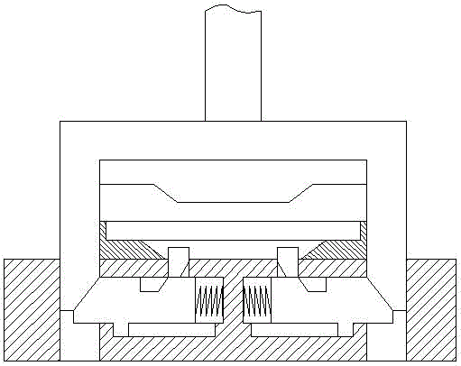 一種能自動脫料的模具的制作方法與工藝