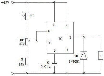 555集成電路的光控?zé)粞b置的制作方法