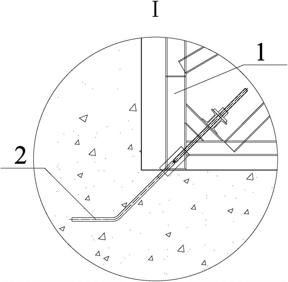 明挖隧道主體結(jié)構(gòu)高大側(cè)墻單側(cè)立模的制作方法與工藝