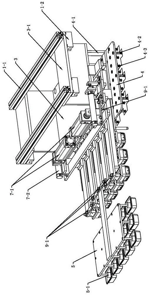 模內(nèi)貼標(biāo)及取卸料的多功能機(jī)械手的制作方法與工藝