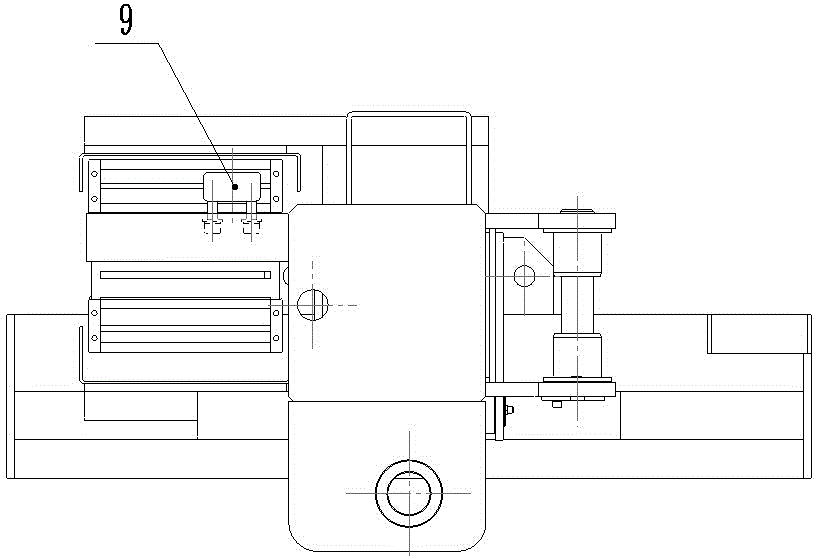 一種井下裝藥車護(hù)管裝置的制作方法