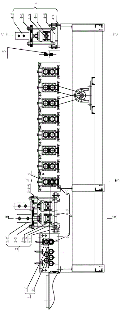 带横筋的U型槽辊压成型装置的制造方法
