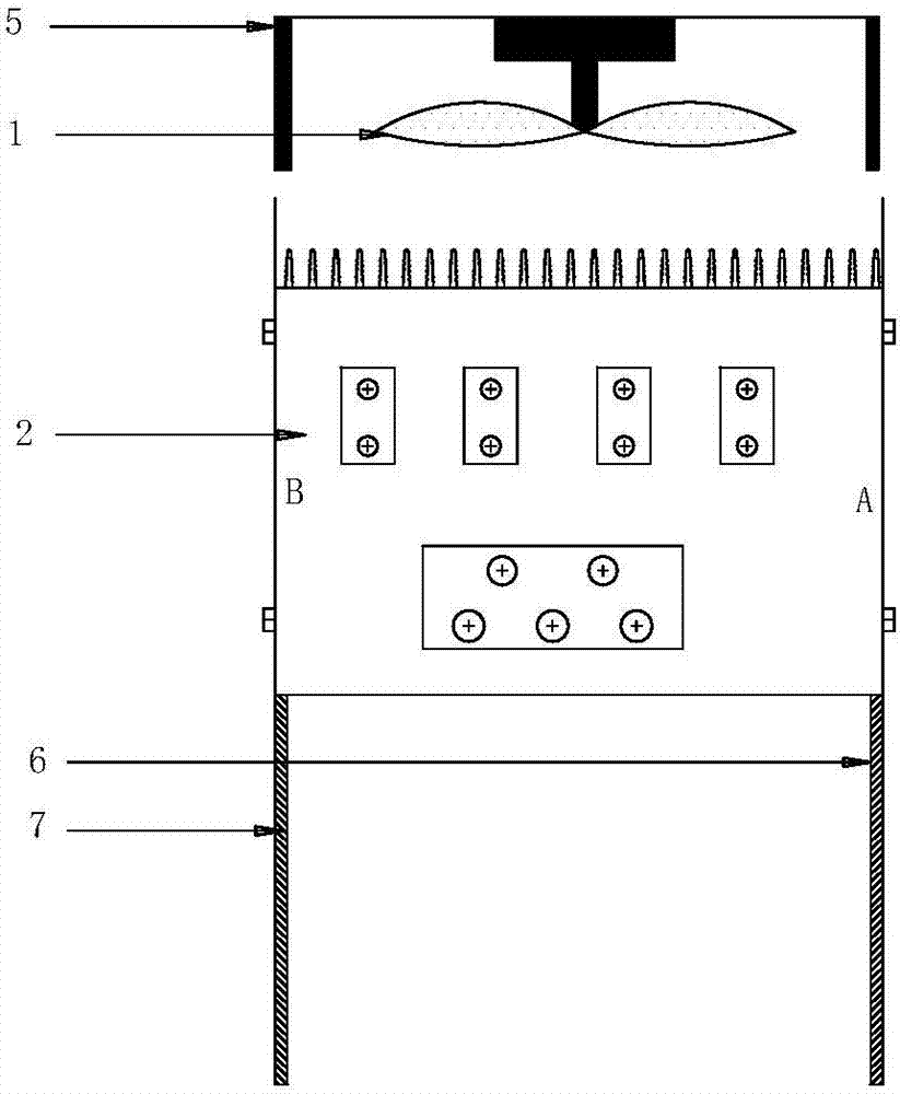 散热装置及具有所述散热装置的电焊机的制造方法