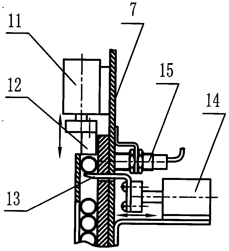 一种膨胀螺栓自动组装机中的套管与螺杆自动组合装置的制造方法