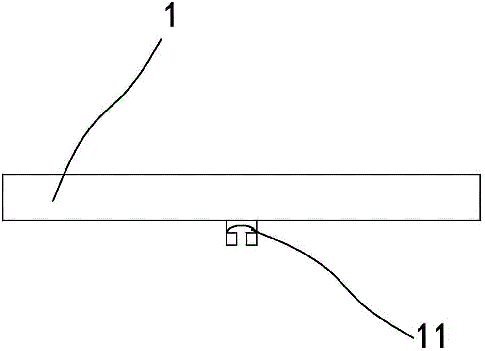 一種噴灑農(nóng)藥水的固定翼無(wú)人機(jī)的制作方法與工藝