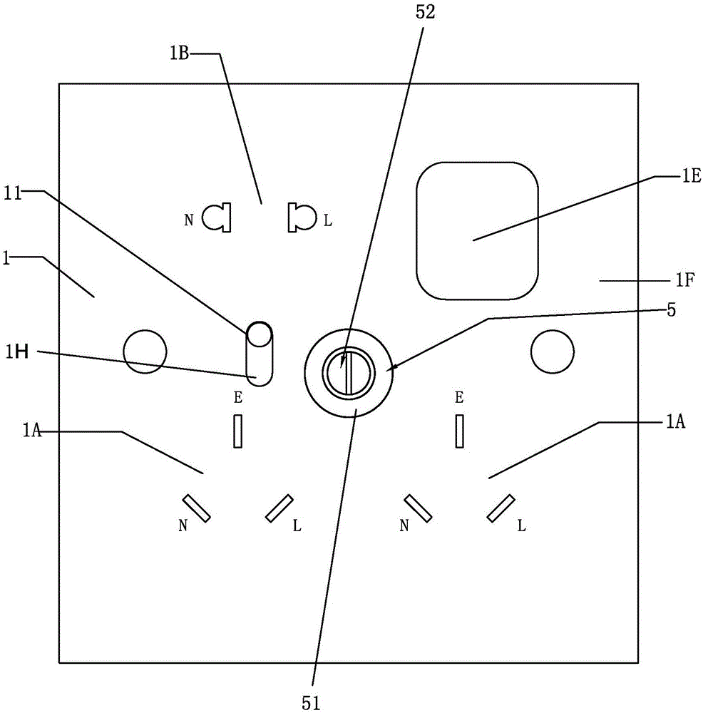 一種帶鎖的開關(guān)插座的制造方法與工藝