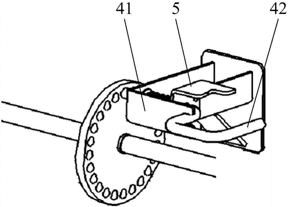 一种环卫车及其旋转轴锁紧装置的制作方法