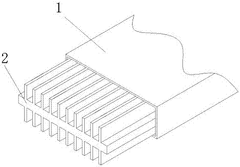 一种防止堵塞的双侧连通式排水板的制作方法