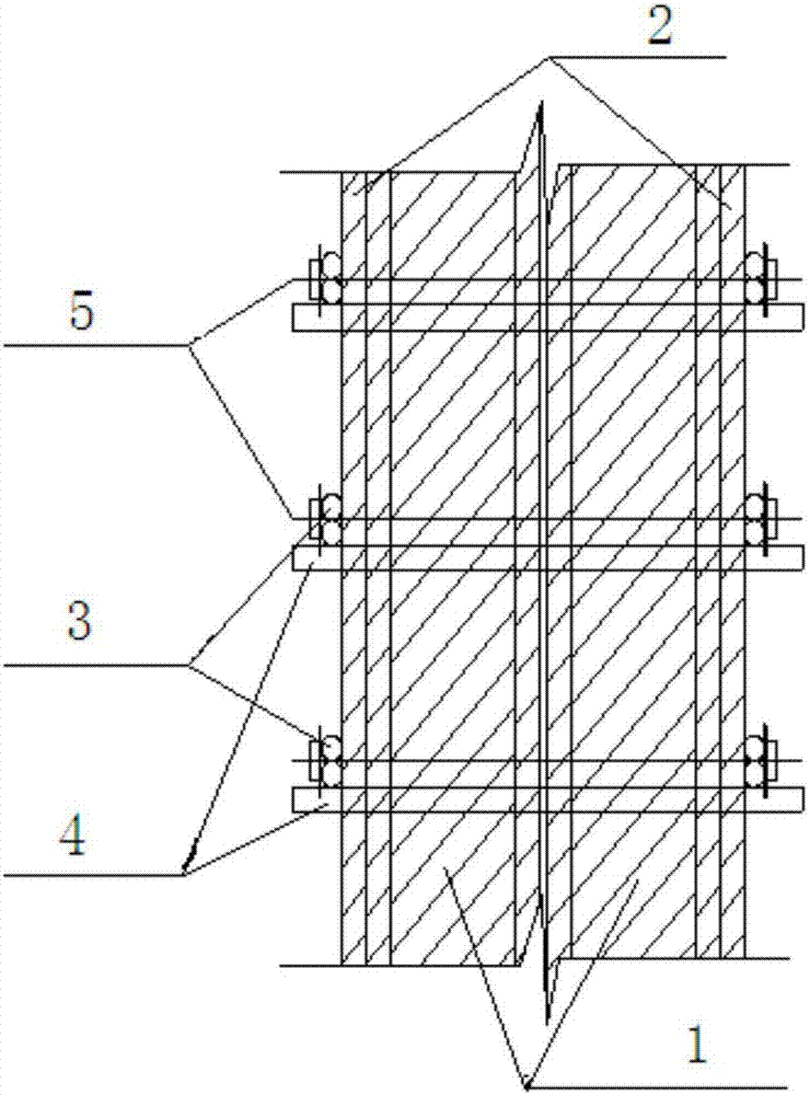 一种管廊止水带加固模板的制作方法