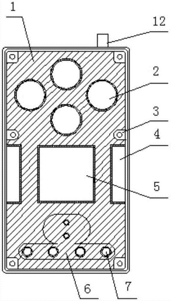 一种便携式轻型防干扰检测仪保护壳的制作方法