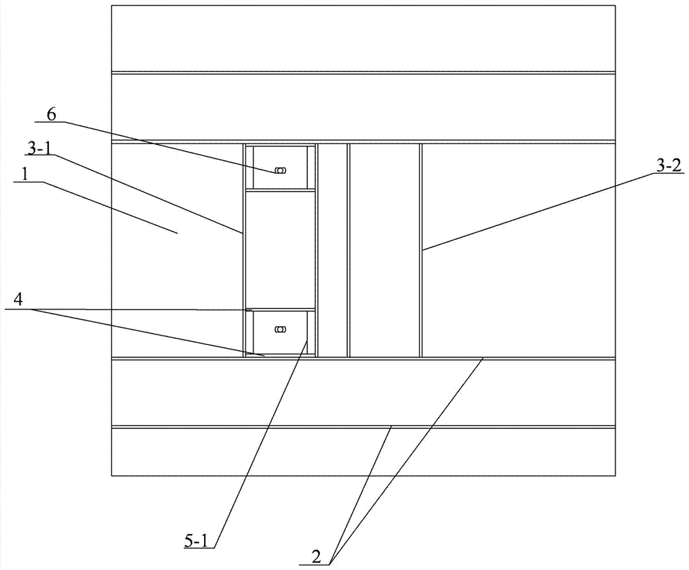 一种钢梯踏步板冷作工具的制作方法