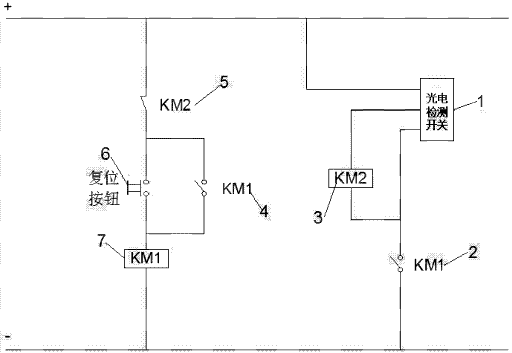 一种防止盖板触碰蒸养室的装置的制作方法