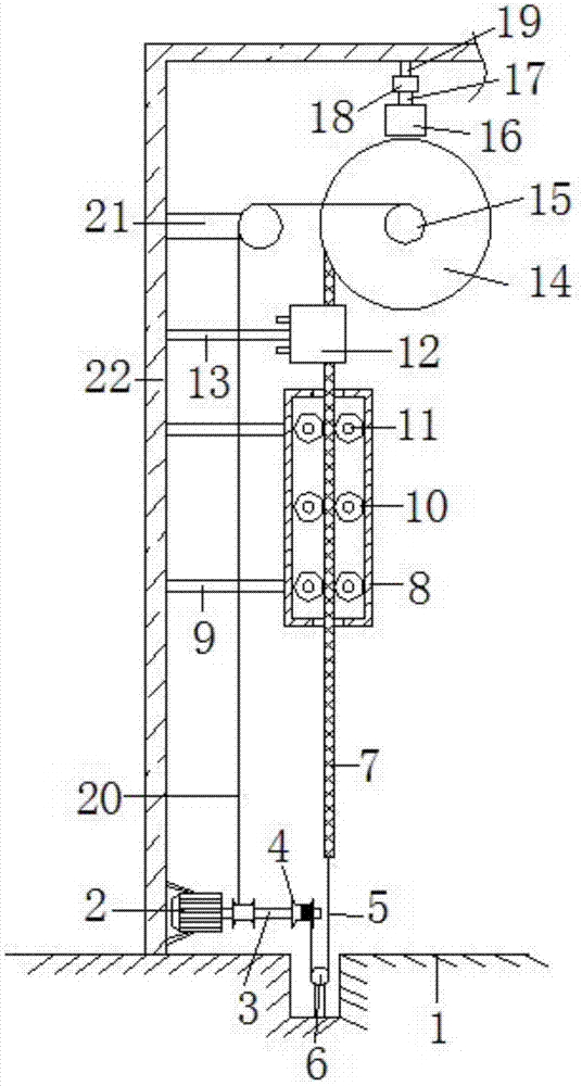 公开了一种防噪音卷闸门装置,该卷闸门由以下结构组成:卷闸门,滚轮
