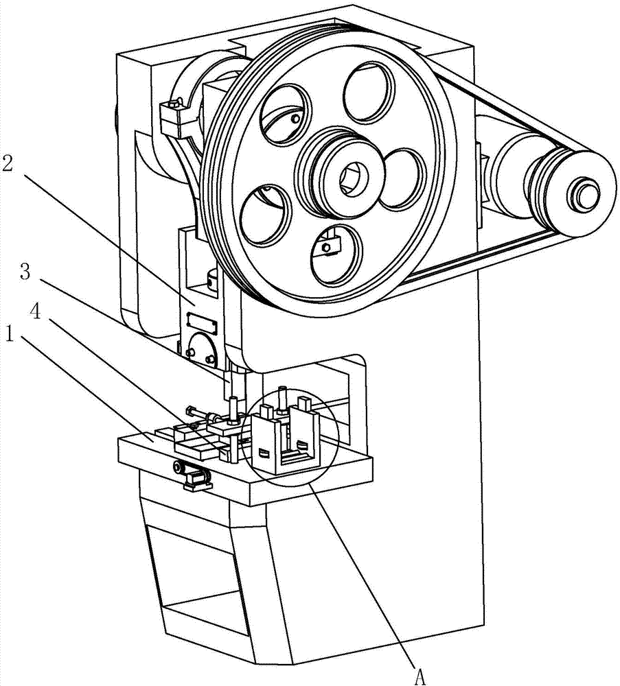 一种角钢冲压机上的距离调节装置的制作方法