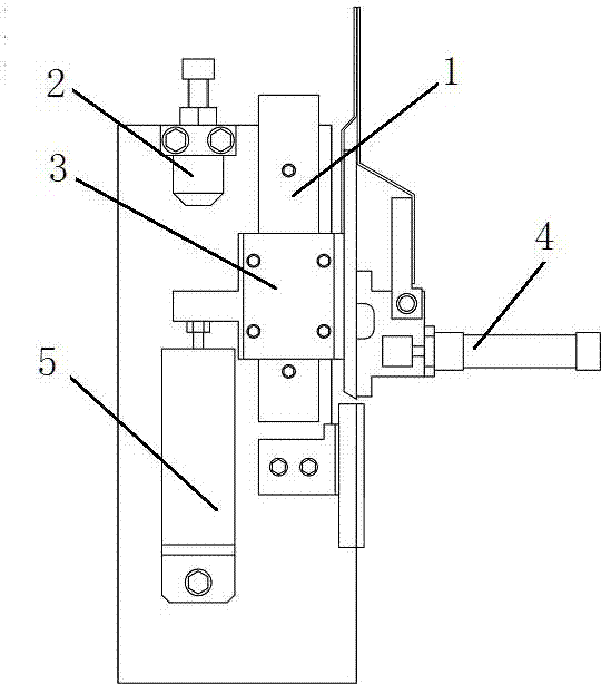 非晶带材卷绕中的双气缸送带装置的制作方法