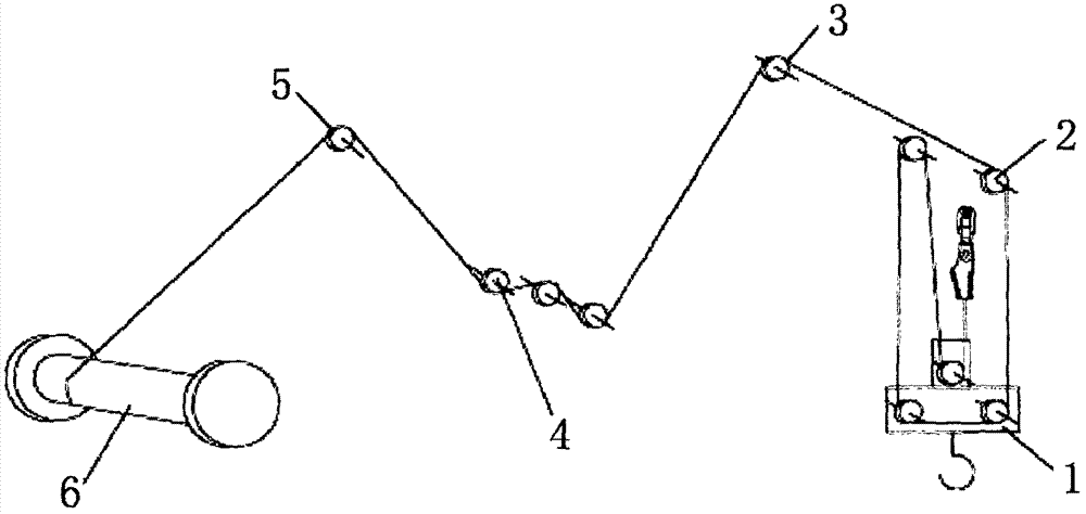 2倍率时,钢丝绳由臂架滑轮组引出后依次绕过第三导轮和吊钩组件上的