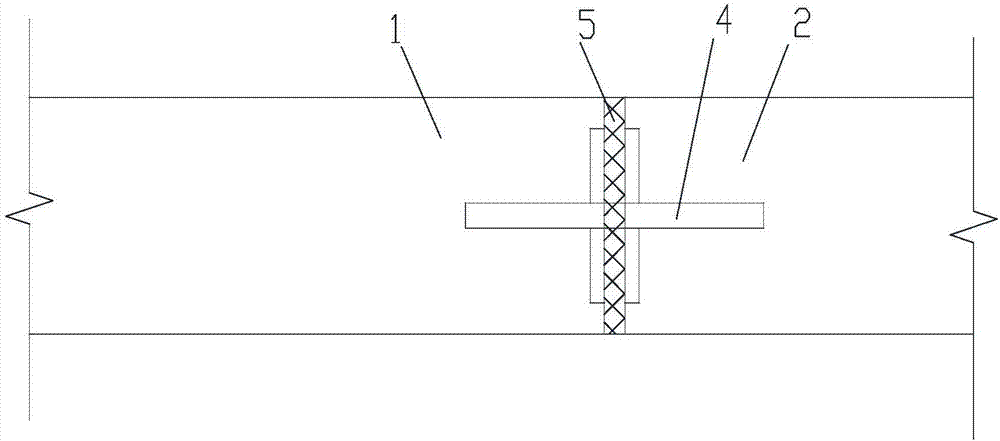 一种用于相邻浮置板之间的板缝处的连接装置的制作方法