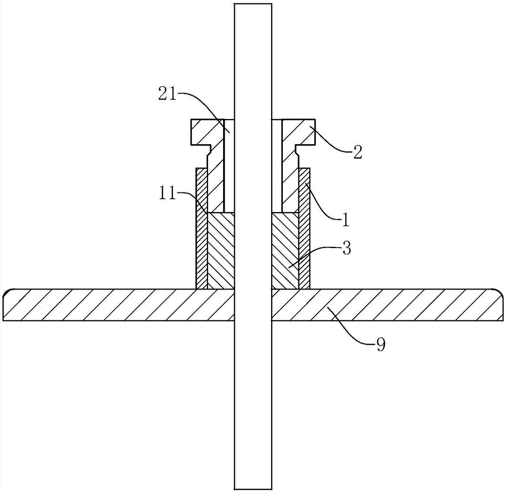 一种线缆出线孔结构的制作方法