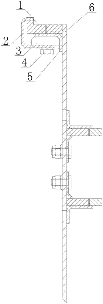 一种扶梯下部拉开结构的制作方法
