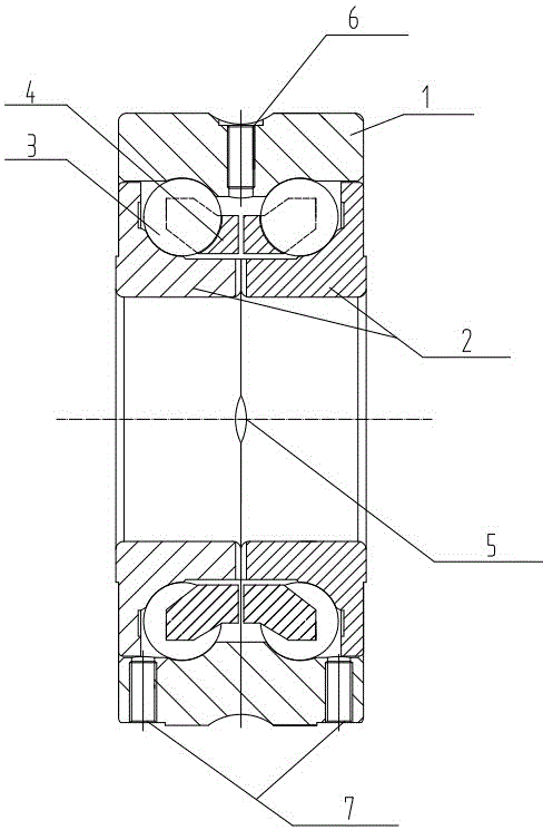 一种无密封圈带循环油孔闭式双列角接触球轴承的制作方法