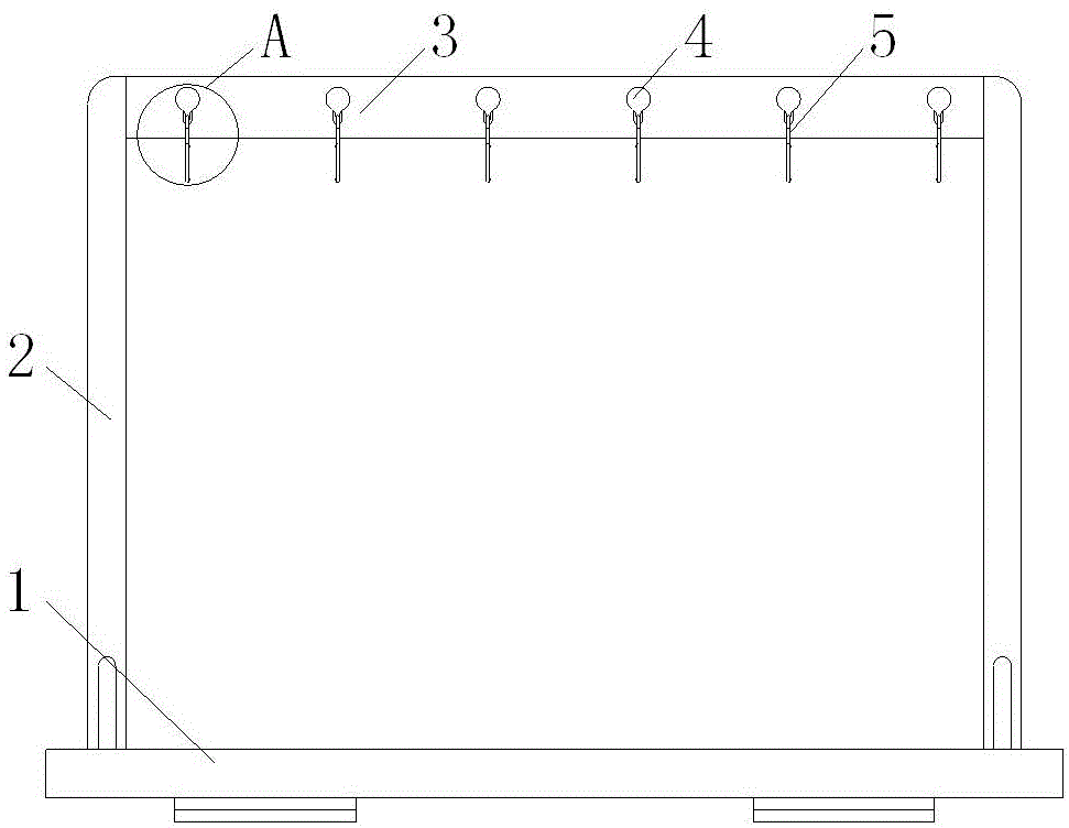 一种便于悬挂防吹落的衣服架的制作方法