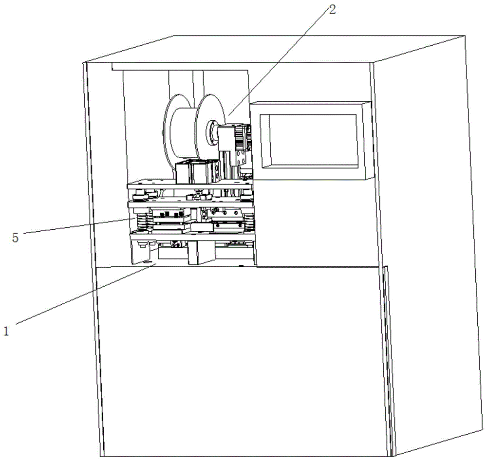 一种复合熔体冲孔裁切设备的制作方法