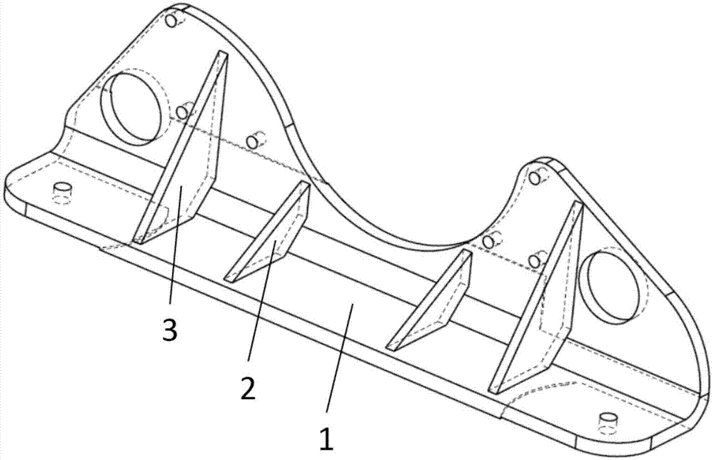 一种铰接式自卸车主体折弯加强型发动机前支承的制作方法