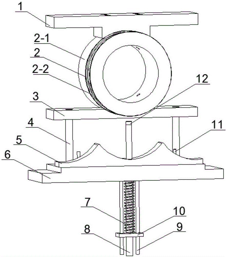 一种控制平卡箍卷圆精度的装置的制作方法