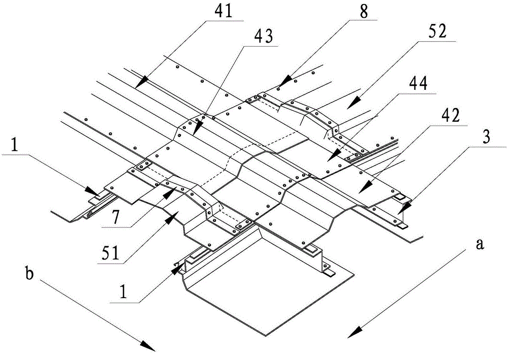 一种双向可伸缩的屋脊和伸缩缝交接处节点的制作方法
