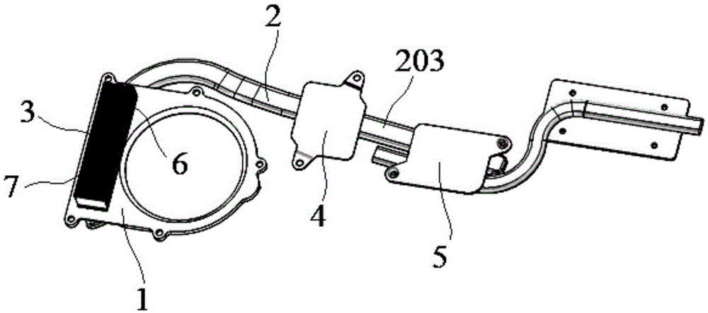 具有辅助散热功能的军用散热器的制作方法