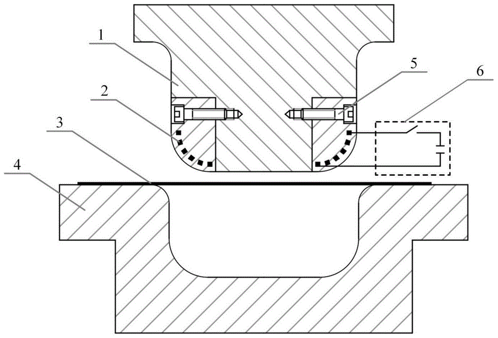 一种板料高精度U形弯曲的成形装置及方法与流程