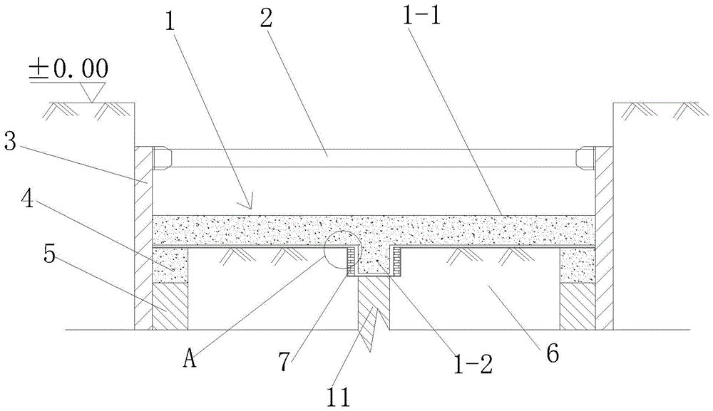 一种地铁车站盖挖顶板施工结构的制作方法