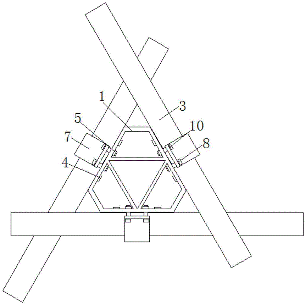 一种新型三角形钢结构固定架的制作方法