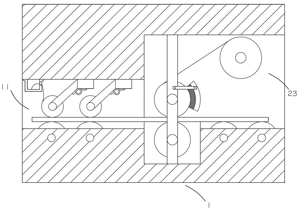 一种辅热型铝板覆膜机的制作方法