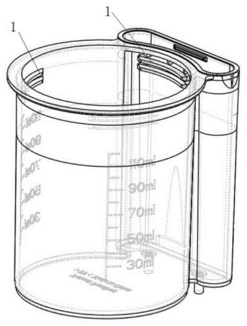 一种具有公模镶件的尿杯模具的制作方法