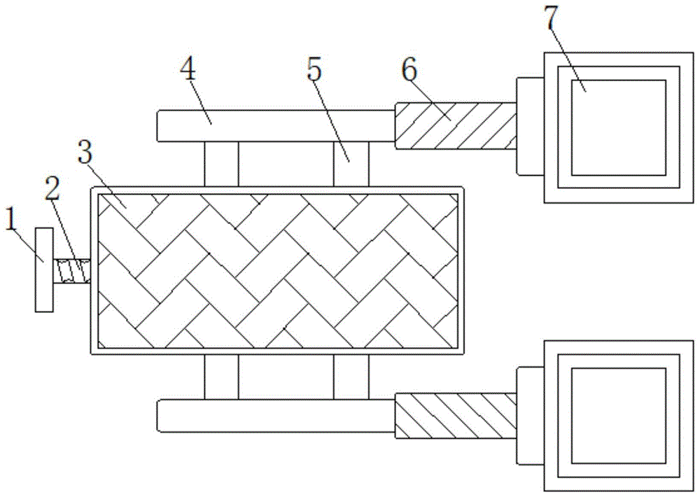 一种多功能数控冷弯成型机轧辊间距调节装置的制作方法