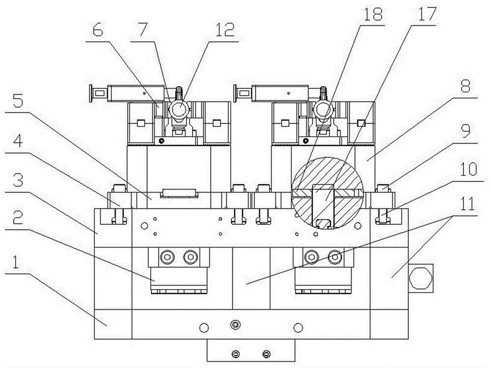 用来加工共轨管基准轴的夹具的制作方法