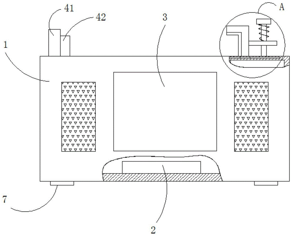 一种带有时钟显示的感应音箱的制作方法