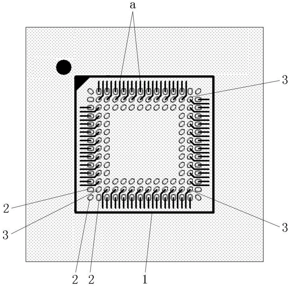 一种PCB板及其适用于窄中心距BGA芯片的焊盘结构的制作方法