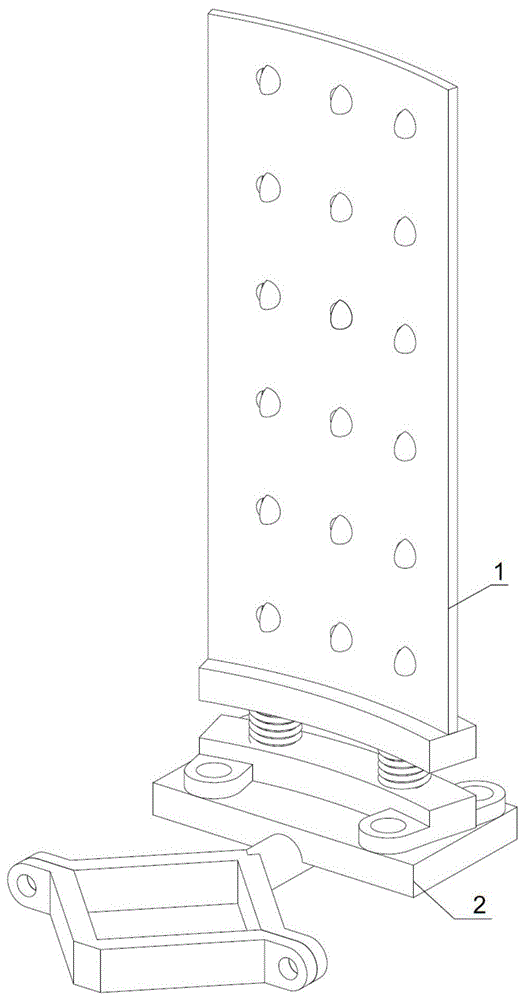 一种道路桥梁用防远光防护栏的制作方法