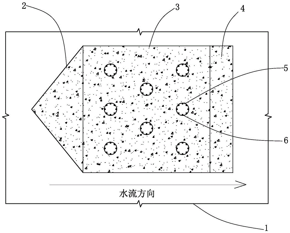 一种适用于浅水裸岩河床上的栈桥基础结构的制作方法