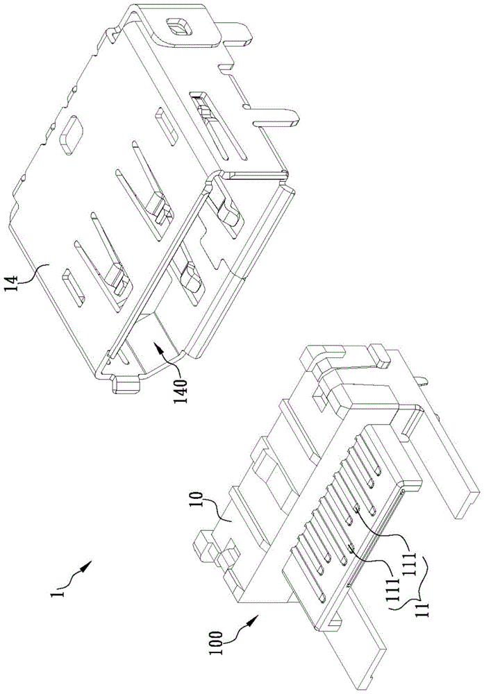 具有双重贴合片体的接地中板及其连接器的制作方法