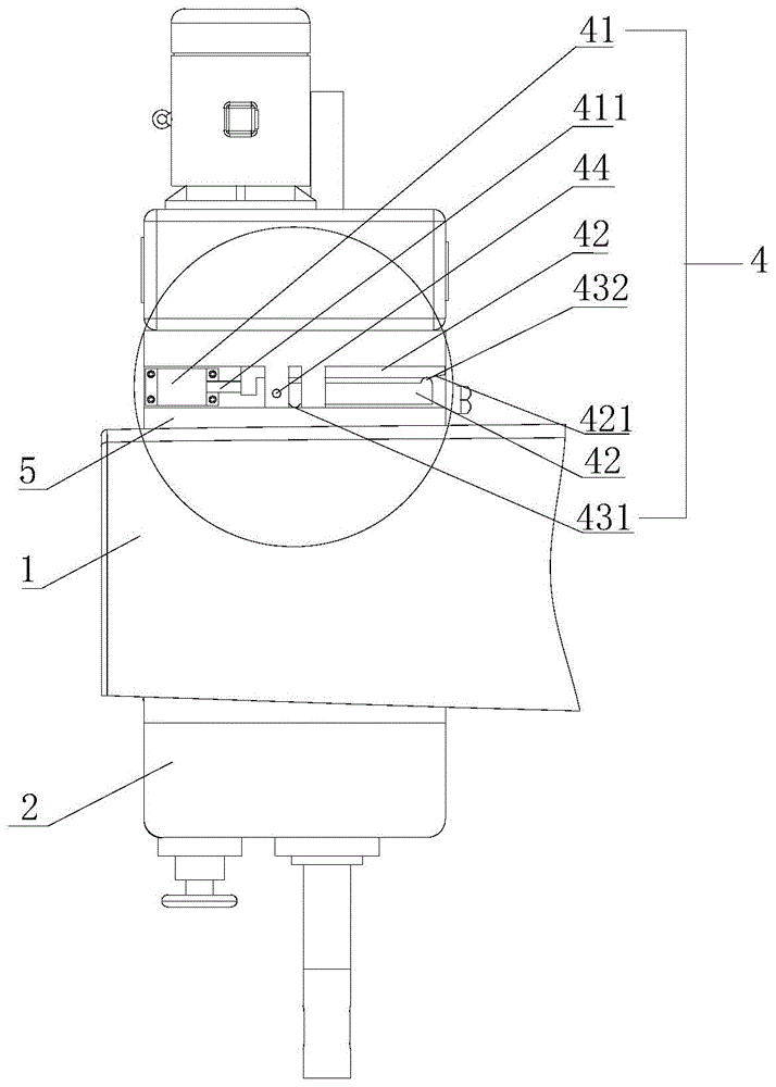 一种锁紧摇臂钻床主轴箱的锁紧机构的制作方法