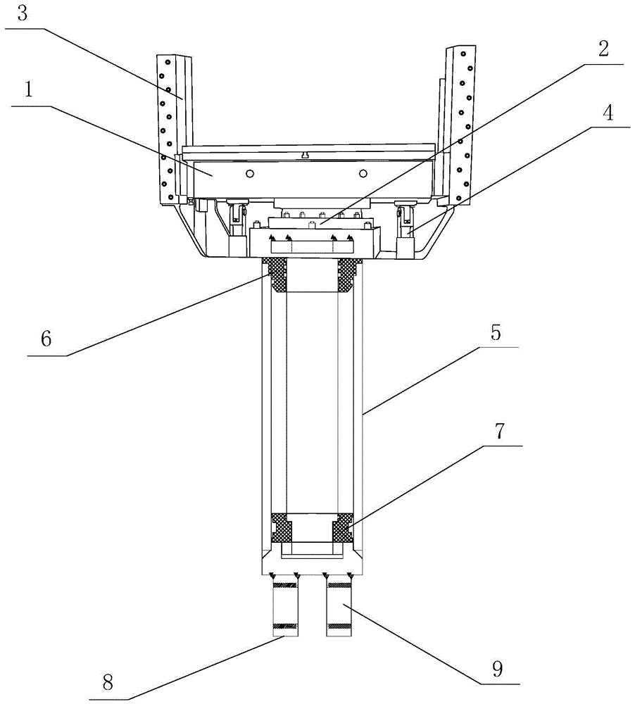 一种带自动锁止功能的叉车用液压升降机的制作方法