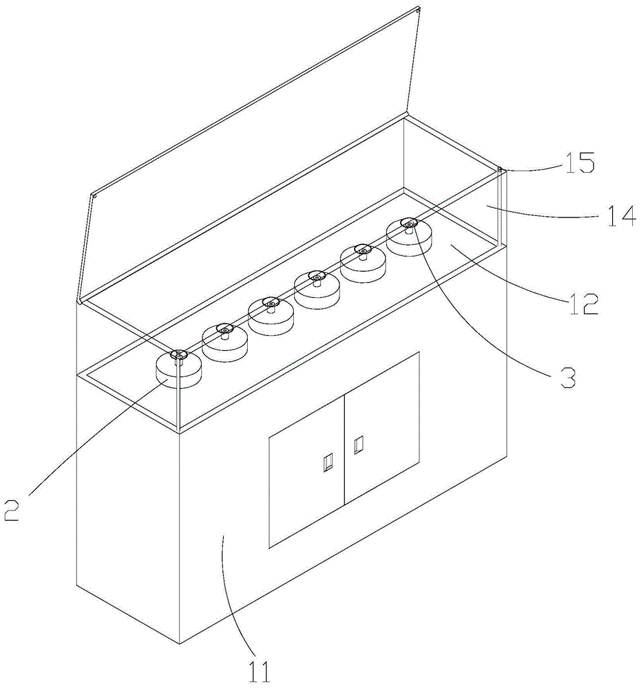 一种可转动展示产品的展柜的制作方法